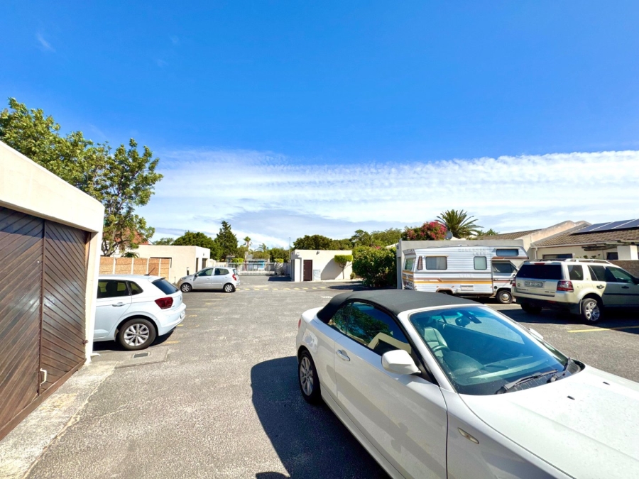 2 Bedroom Property for Sale in Table View Western Cape